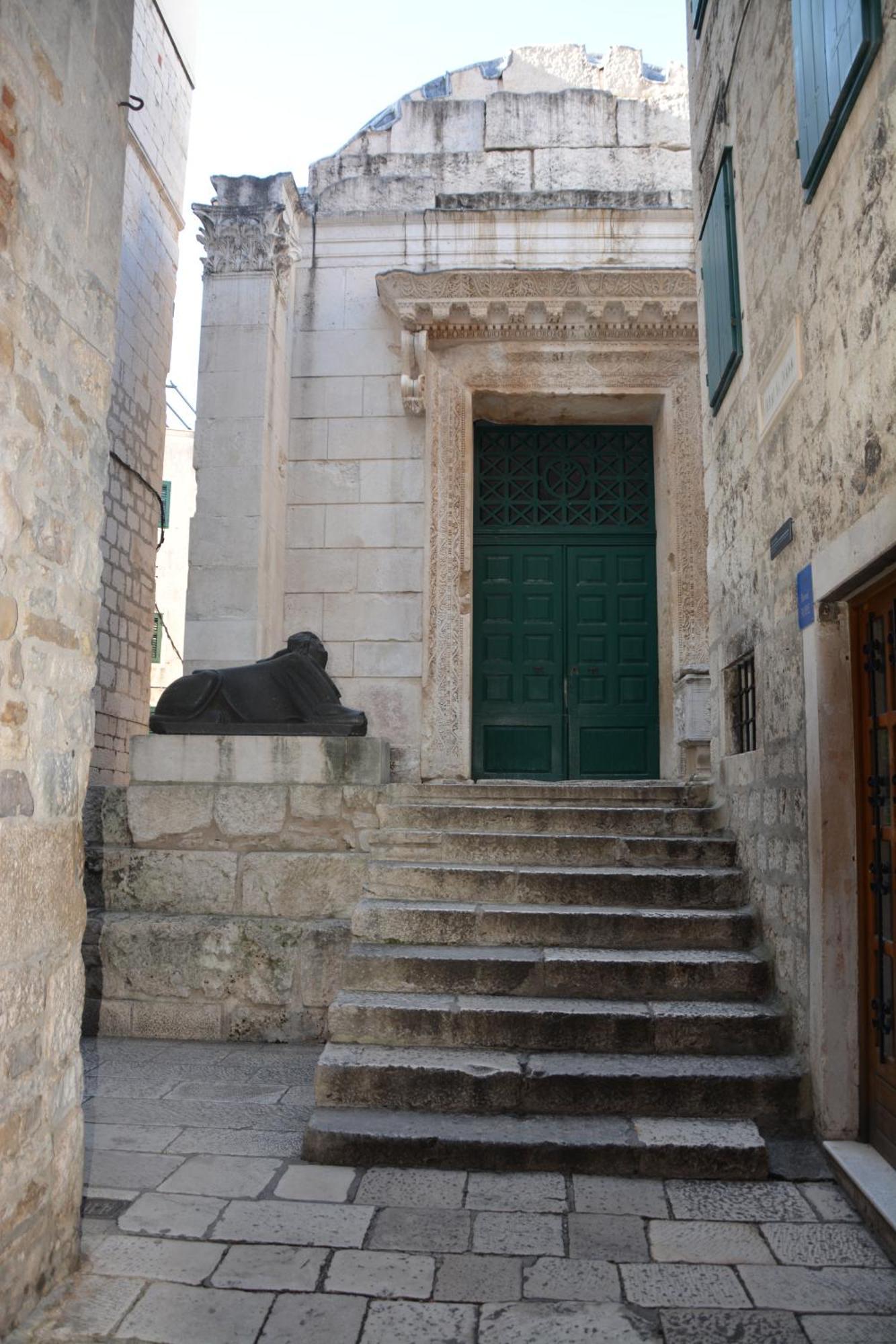 Largo Apartment In The Heart Of Diocletian Palace 斯普利特 外观 照片