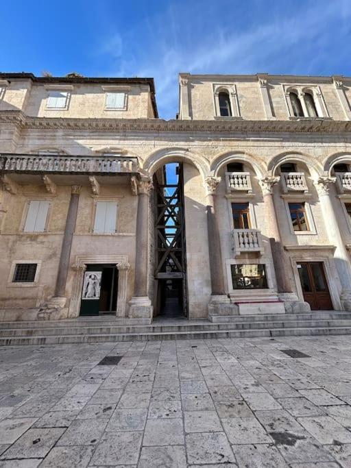 Largo Apartment In The Heart Of Diocletian Palace 斯普利特 外观 照片